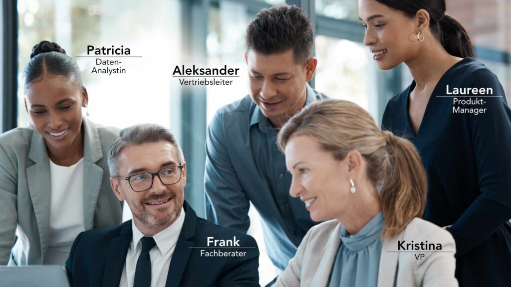 Team aus Führungskräften, Fachberatern, Datenanalysten und Produktmanagern arbeitet gemeinsam an einer PowerPoint-Präsentation zur Kommunikation von Fachwissen, Daten und Produktbotschaften.